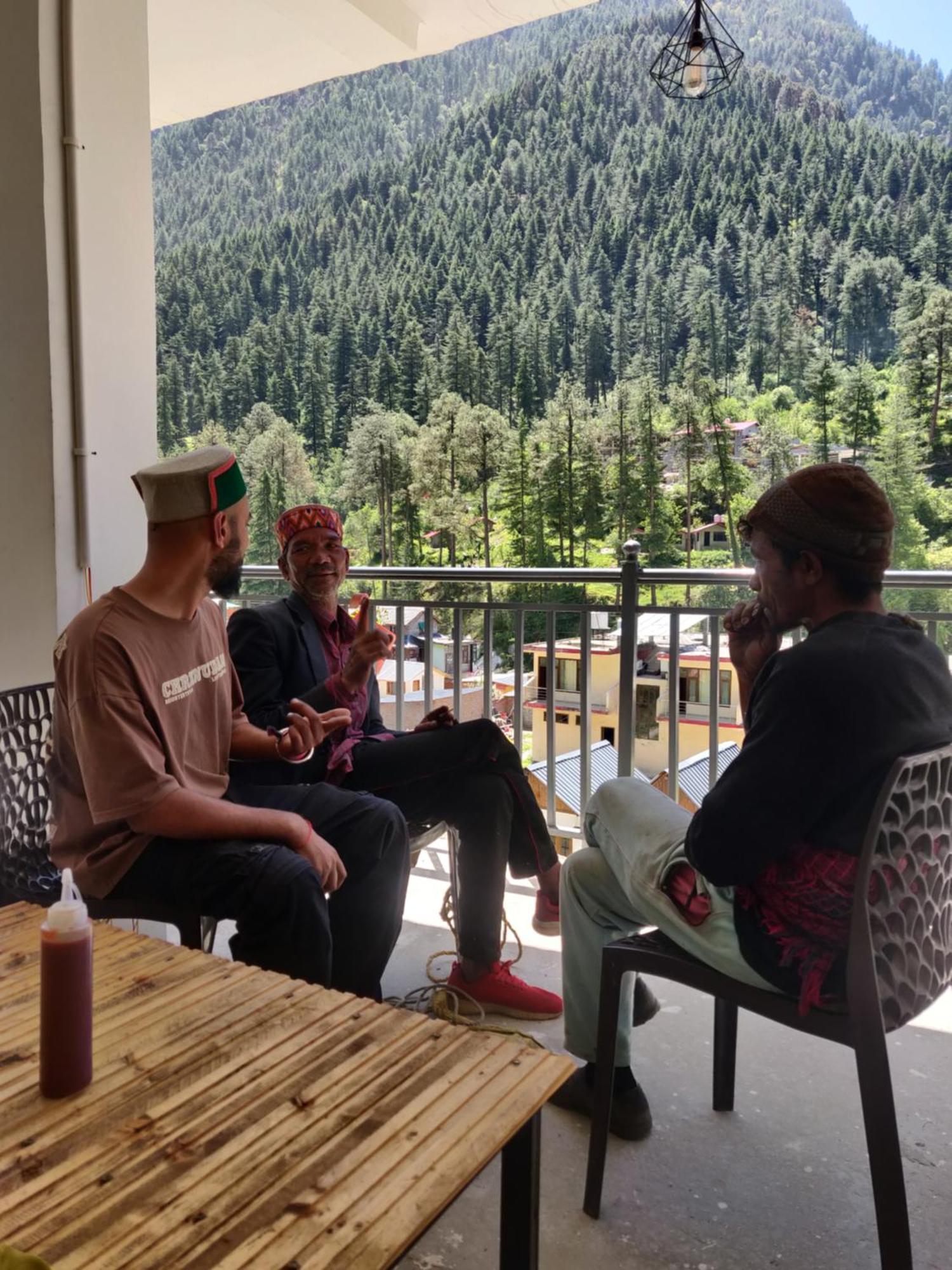 Himtrek Stays, Kasol Ngoại thất bức ảnh